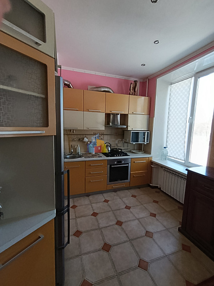 Продажа 2 комнатной квартиры, 60 м2, обл. Тульская, г. Новомосковск, Коммунистическая улица, 15 4