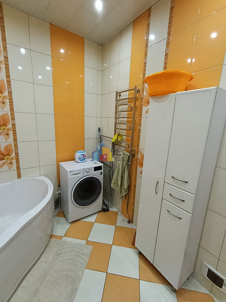 Продажа 2 комнатной квартиры, 60 м2, обл. Тульская, г. Новомосковск, Коммунистическая улица, 15 19