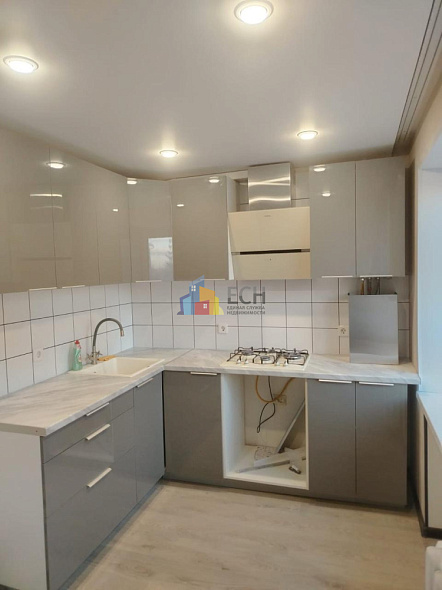 Продажа 2 комнатной квартиры, 56 м2, обл. Тульская, г. рабочий посёлок Новогуровский, Центральная улица, 23 1