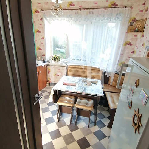 Многокомнатная квартира, 63 м2, обл. Тульская, г. рабочий посёлок Куркино, Школьная улица, 30 