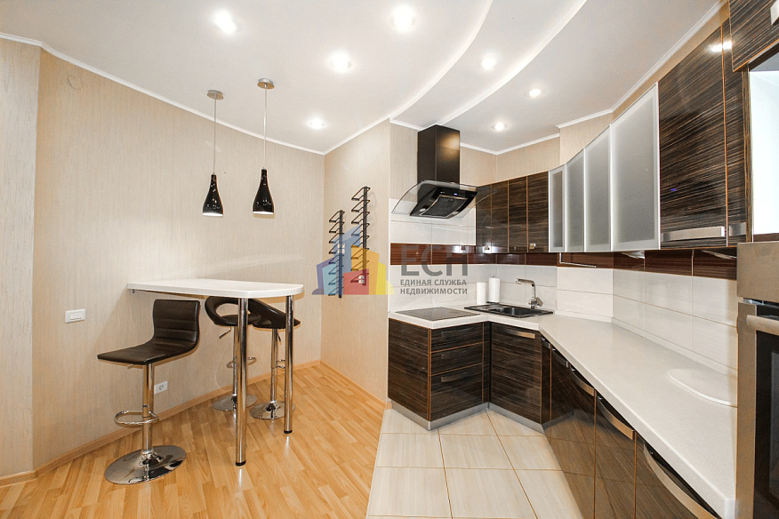 Многокомнатная квартира, 124 м2, обл. Тульская, г. Тула, улица Максима Горького, 1Б 1