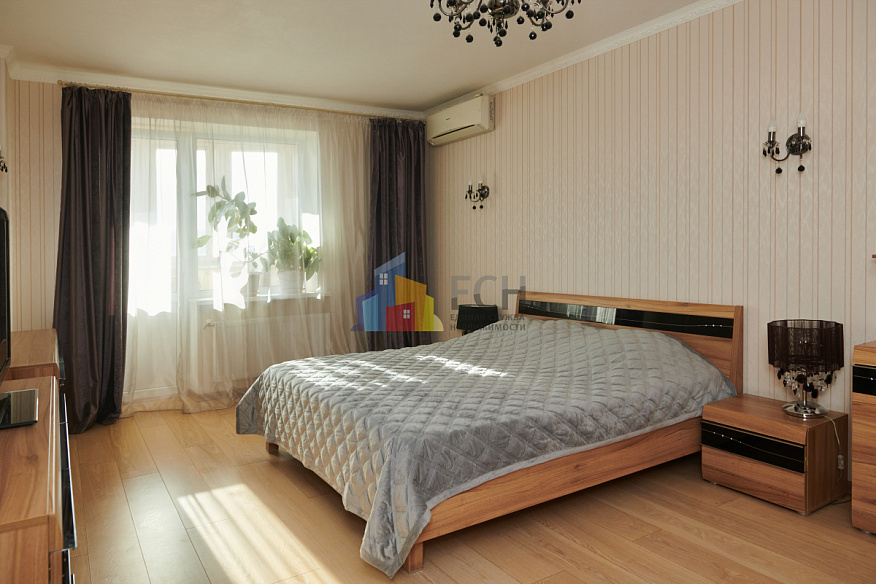 Продажа 3 комнатной квартиры, 93.6 м2, обл. Тульская, г. Тула, Арсенальная улица, 1В 17