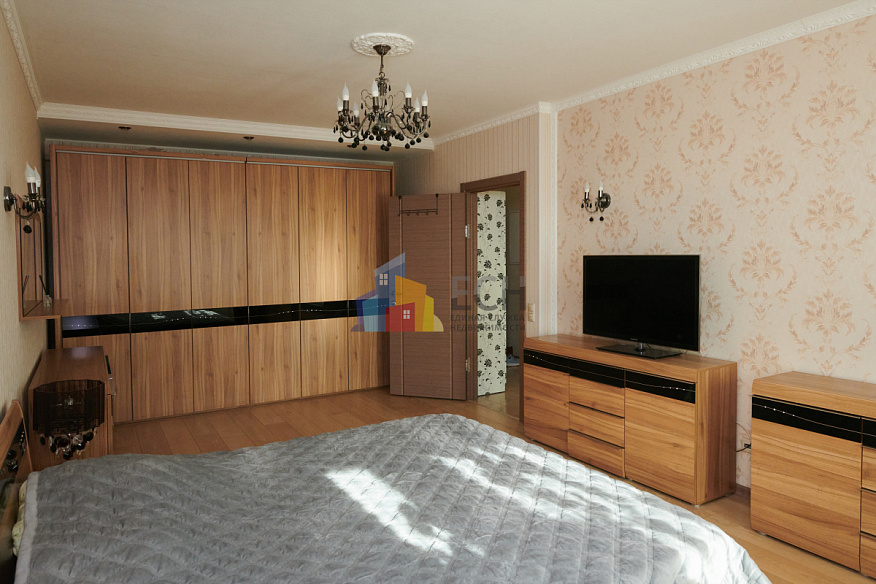 Продажа 3 комнатной квартиры, 93.6 м2, обл. Тульская, г. Тула, Арсенальная улица, 1В 16