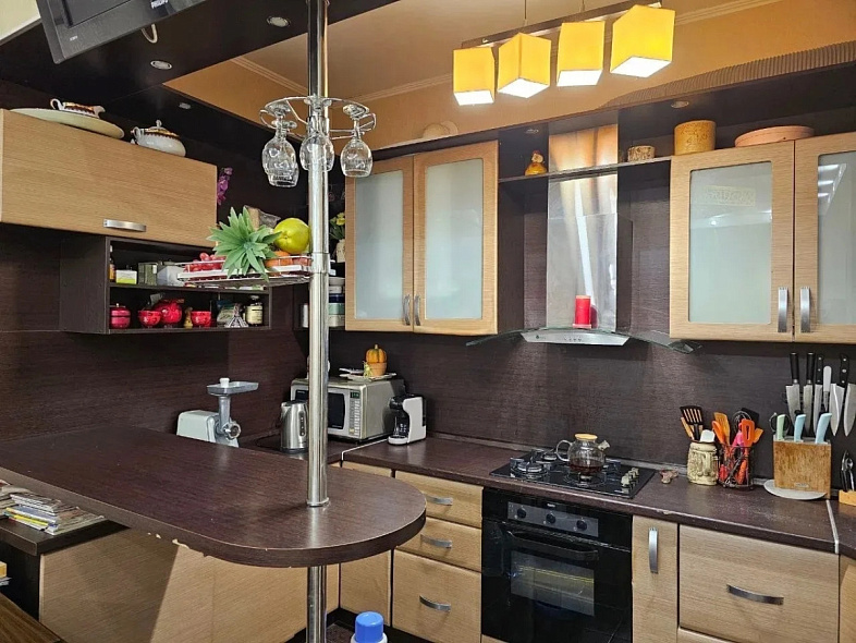 Продажа 3 комнатной квартиры, 110 м2, обл. Тульская, г. Новомосковск, Комсомольская улица, 29 4