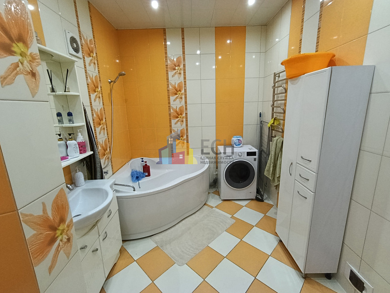 Продажа 2 комнатной квартиры, 60 м2, обл. Тульская, г. Новомосковск, Коммунистическая улица, 15 18