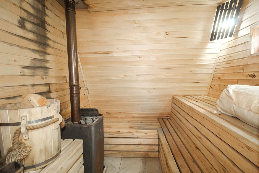  44
