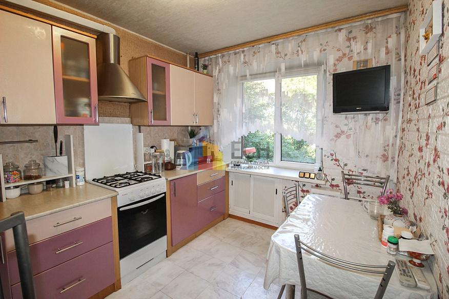 Продажа 3 комнатной квартиры, 59.2 м2, обл. Тульская, г. Тула, Калужское шоссе, 7 3