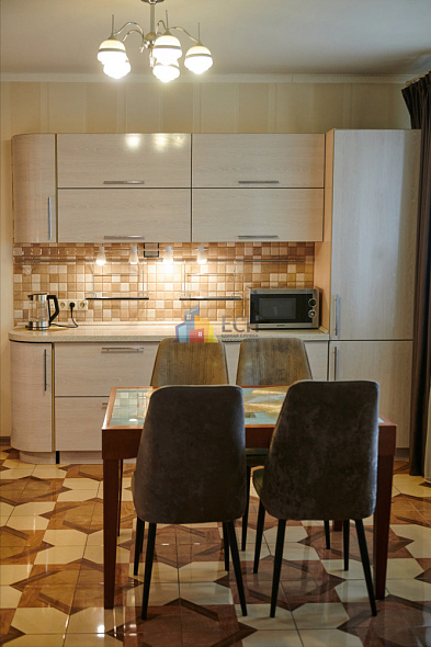 Продажа 3 комнатной квартиры, 93.6 м2, обл. Тульская, г. Тула, Арсенальная улица, 1В 12