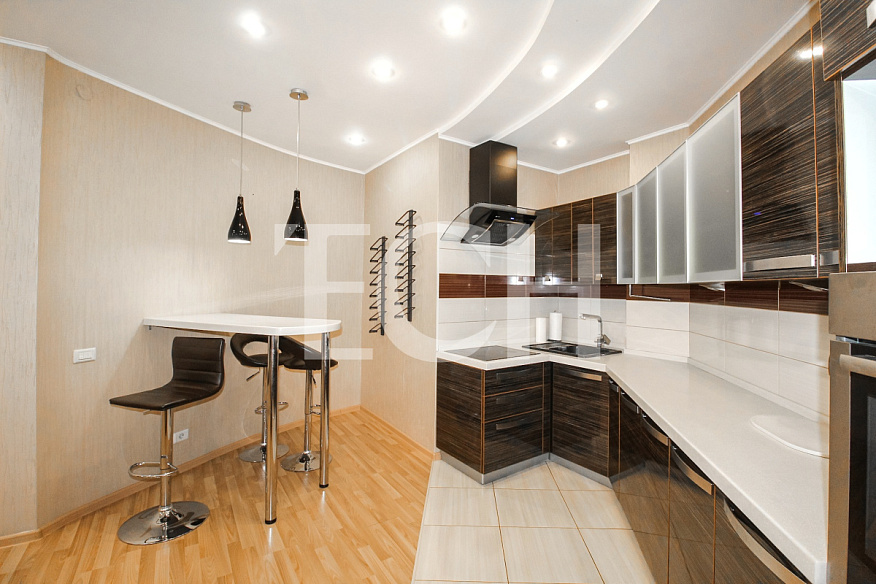 Многокомнатная квартира, 124 м2, обл. Тульская, г. Тула, улица Максима Горького, 1Б 1