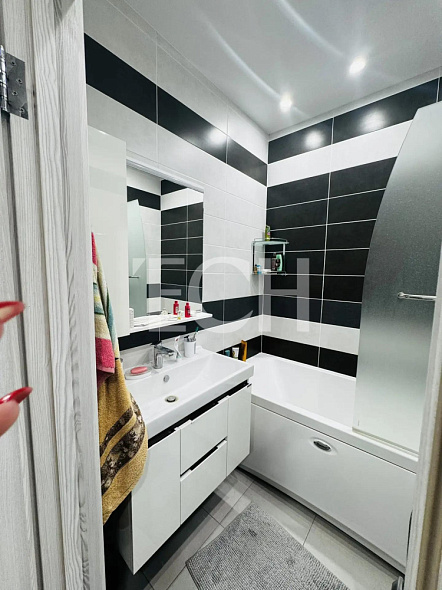 Продажа 2 комнатной квартиры, 70 м2, обл. Тульская, г. Тула, улица Макаренко, 28 1