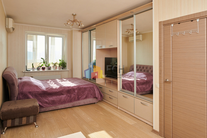 Продажа 3 комнатной квартиры, 93.6 м2, обл. Тульская, г. Тула, Арсенальная улица, 1В 20