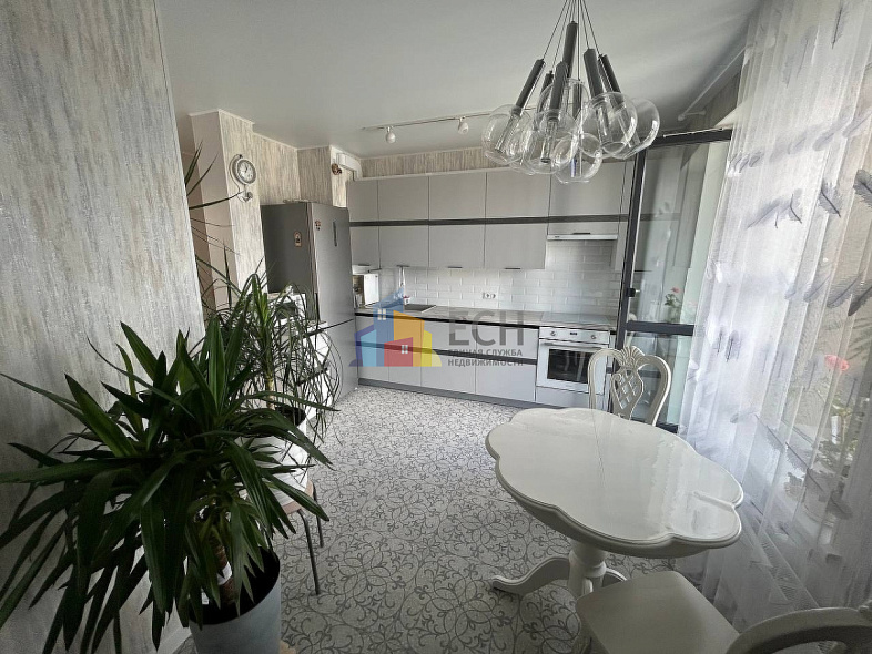 Продажа 3 комнатной квартиры, 76.68 м2, обл. Тульская, г. посёлок Петровский, Петровская улица, 3 1